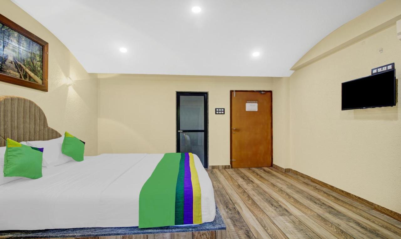 Treebo Majestic Palms, 2 Km From Colva Beach Benaulim Bagian luar foto